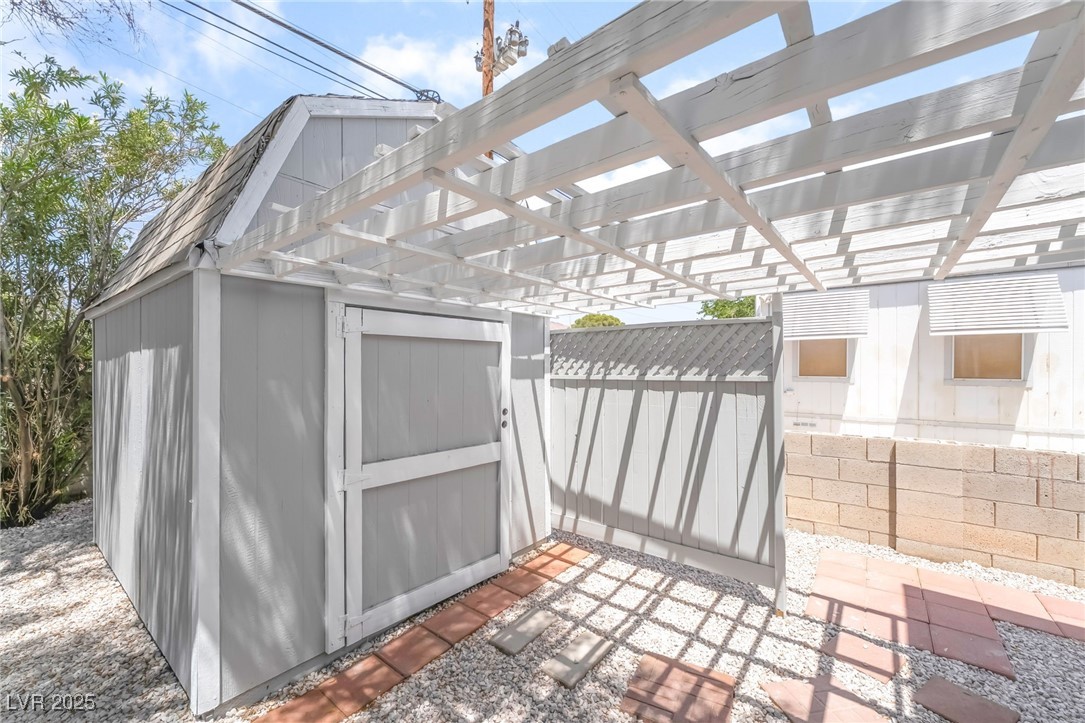 5552 Aldama Road Las Vegas, NV 89122 - Photo 34 of 35 View of shed