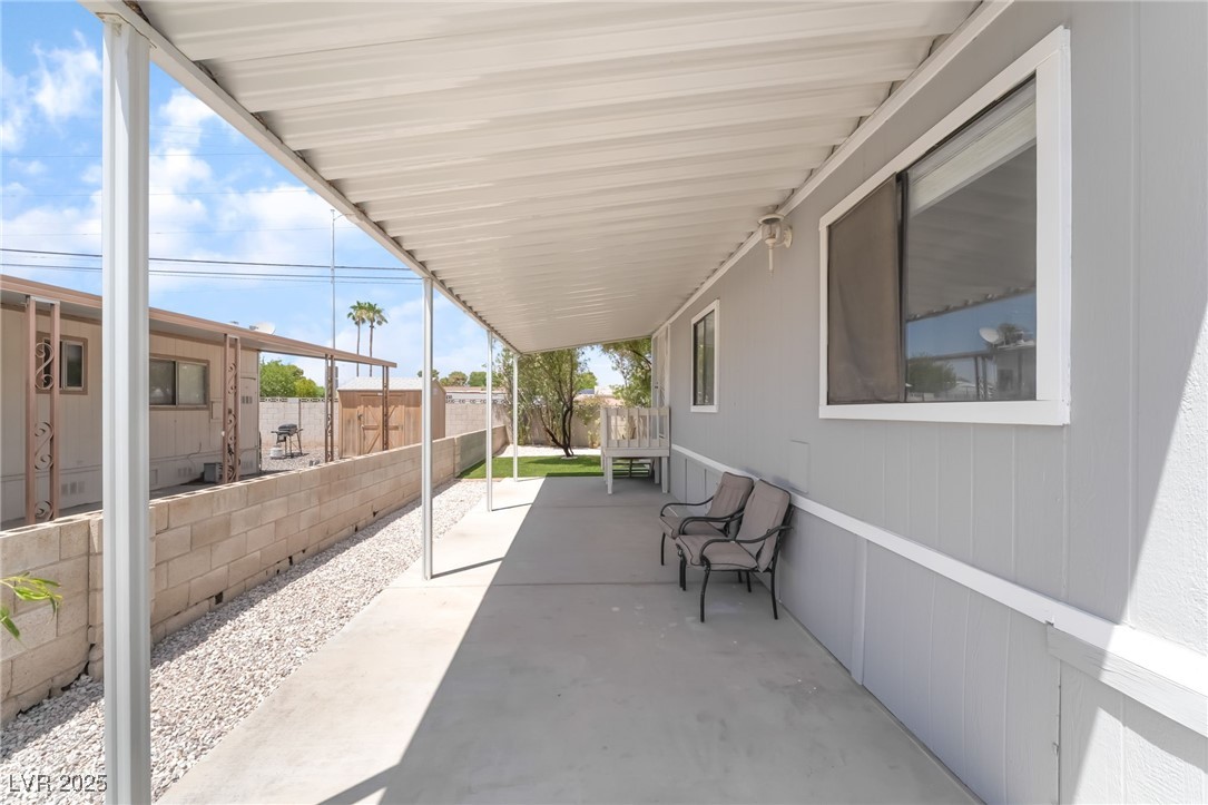 5552 Aldama Road Las Vegas, NV 89122 - Photo 5 of 35 View of patio