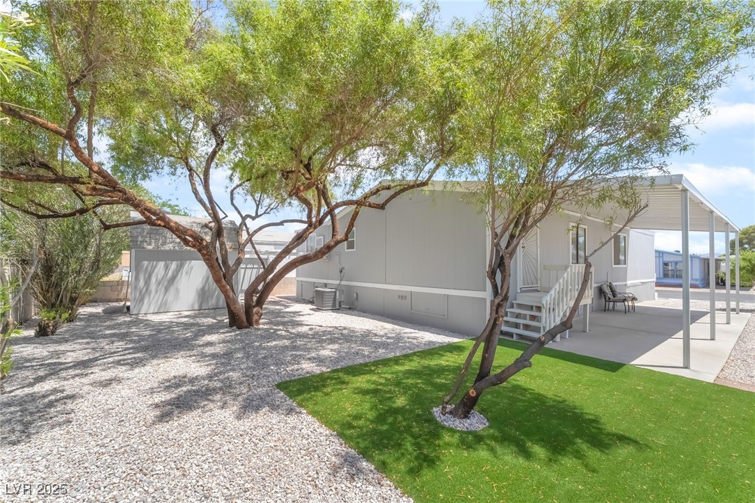 5552 Aldama Road Las Vegas, NV 89122 - Photo 7 of 35