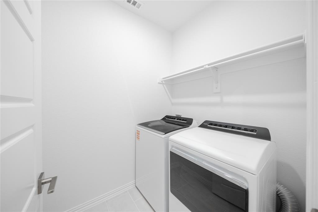 1903 Partridge Road Princeton, TX 75407 - Photo 16 of 24 Laundry