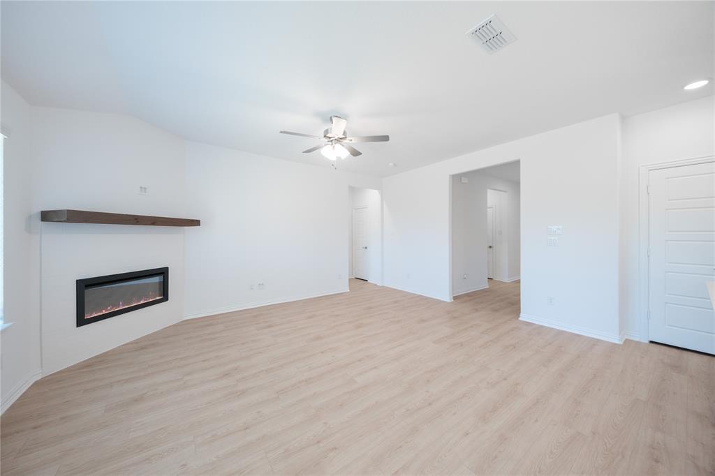 1903 Partridge Road Princeton, TX 75407 - Photo 7 of 24 Great Room