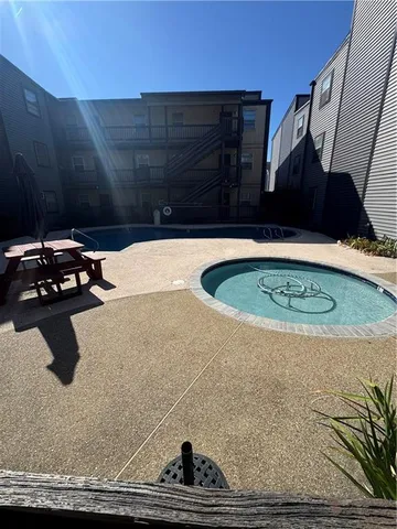 $1,200 | 2301 Edenborn Avenue, Unit 306, Metairie, LA 70001