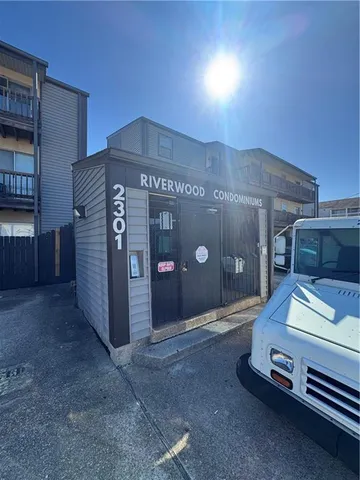 $1,200 | 2301 Edenborn Avenue, Unit 306, Metairie, LA 70001