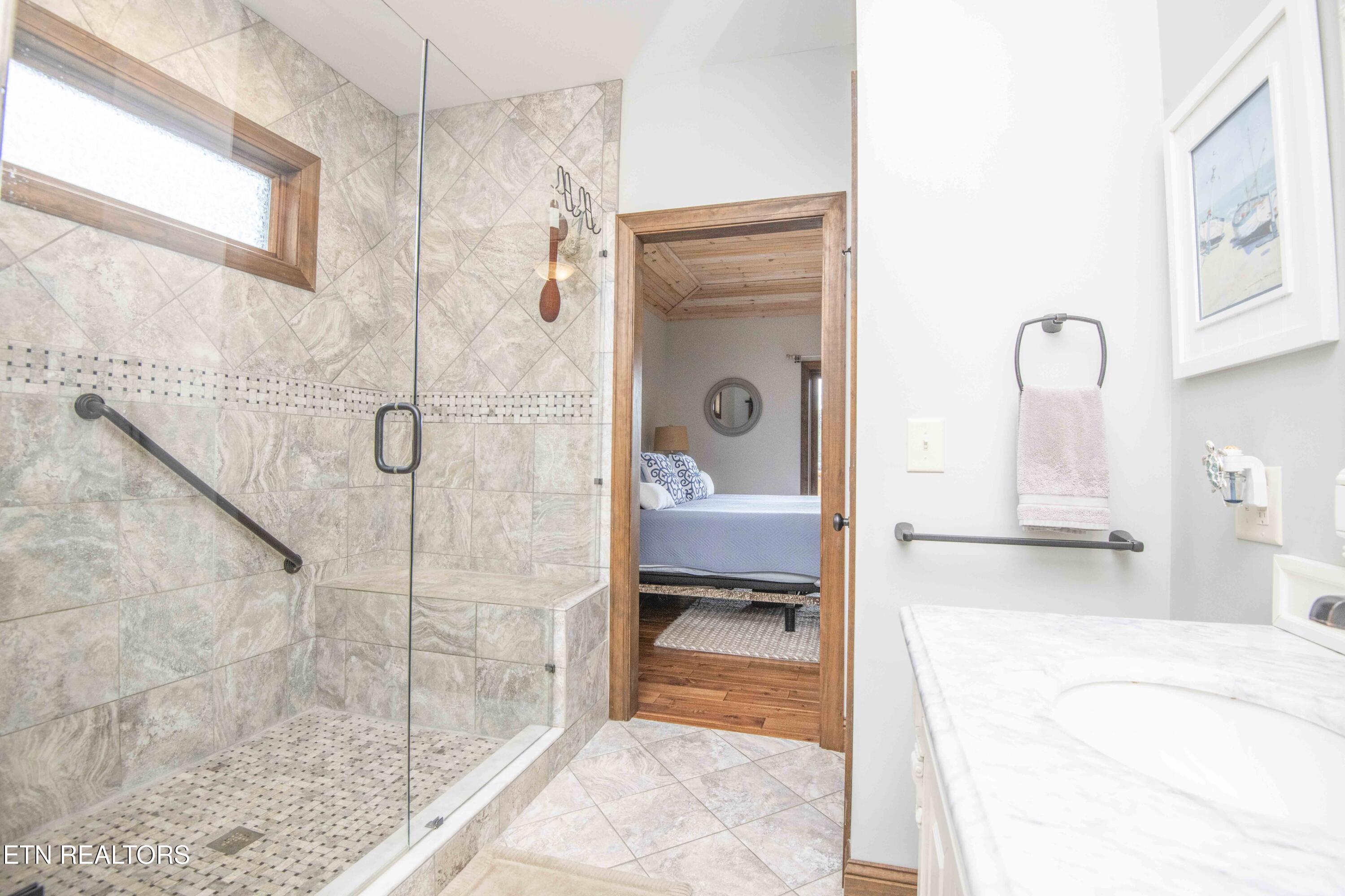 763 Waterfront Way Ten Mile, TN 37880 - Photo 21 of 54 master bath_1