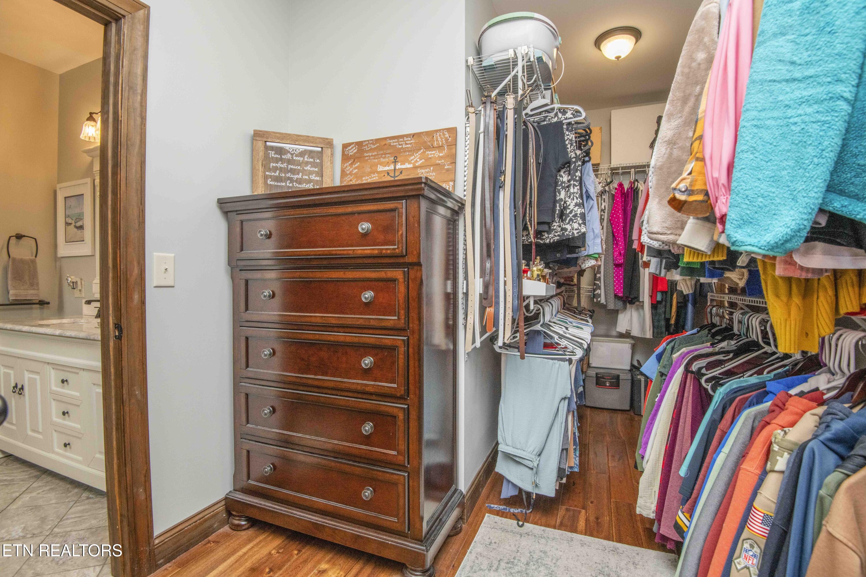 763 Waterfront Way Ten Mile, TN 37880 - Photo 22 of 58 closet_1