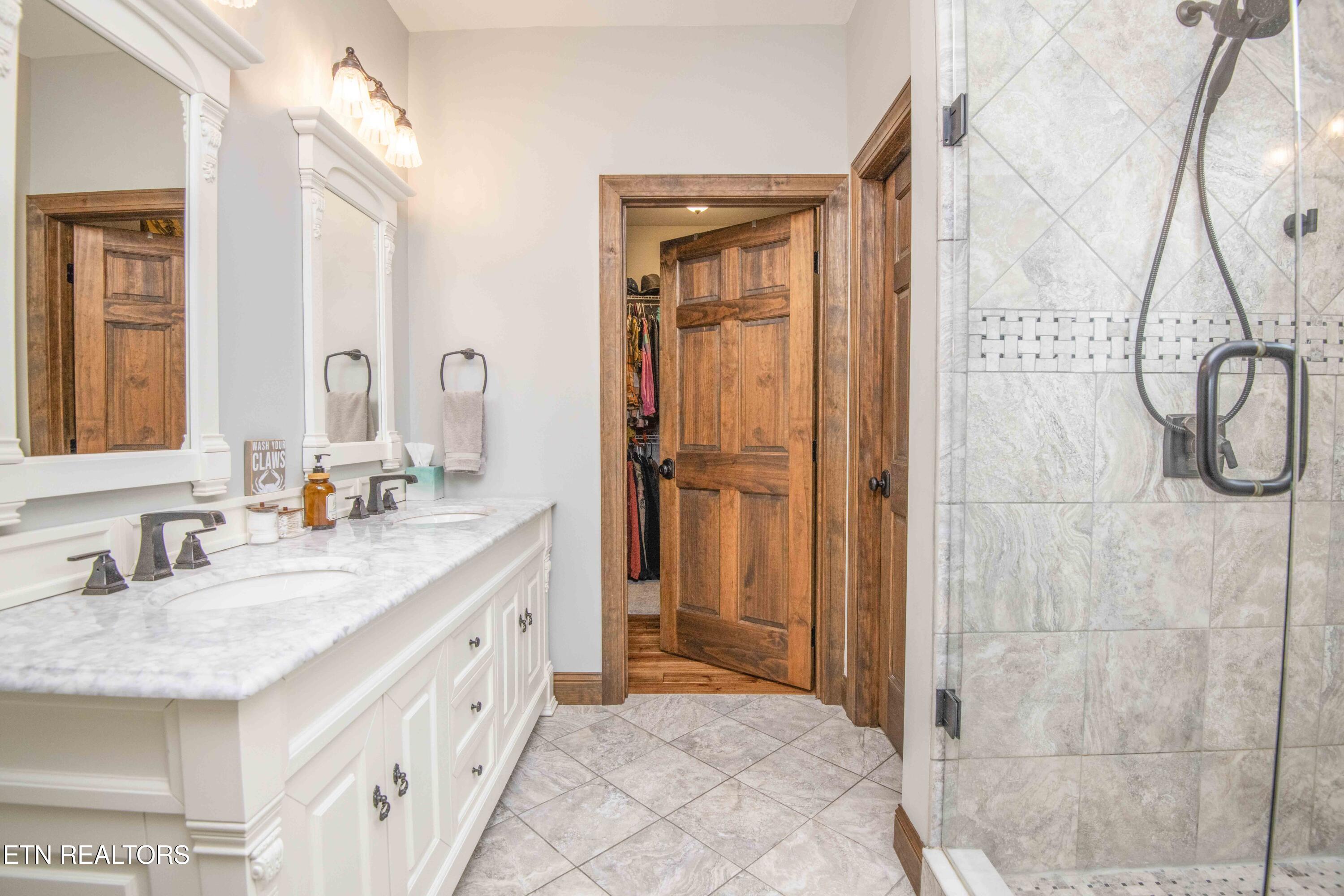 763 Waterfront Way Ten Mile, TN 37880 - Photo 23 of 58 master bath 2_1