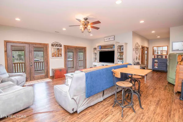 $1,500,000 | 763 Waterfront Way, Ten Mile, TN 37880