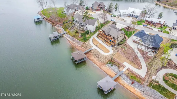 $1,500,000 | 763 Waterfront Way, Ten Mile, TN 37880