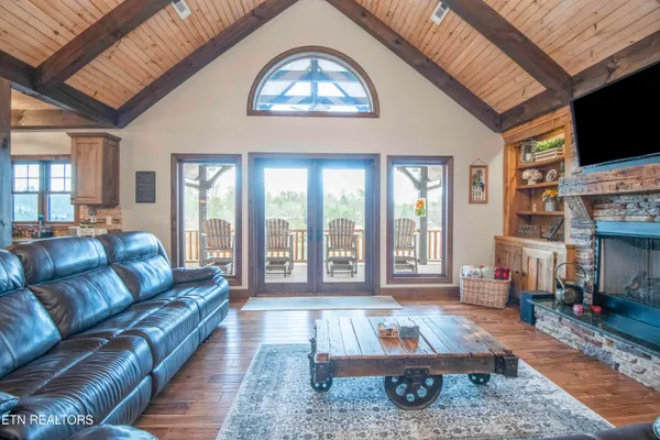 $1,500,000 | 763 Waterfront Way, Ten Mile, TN 37880