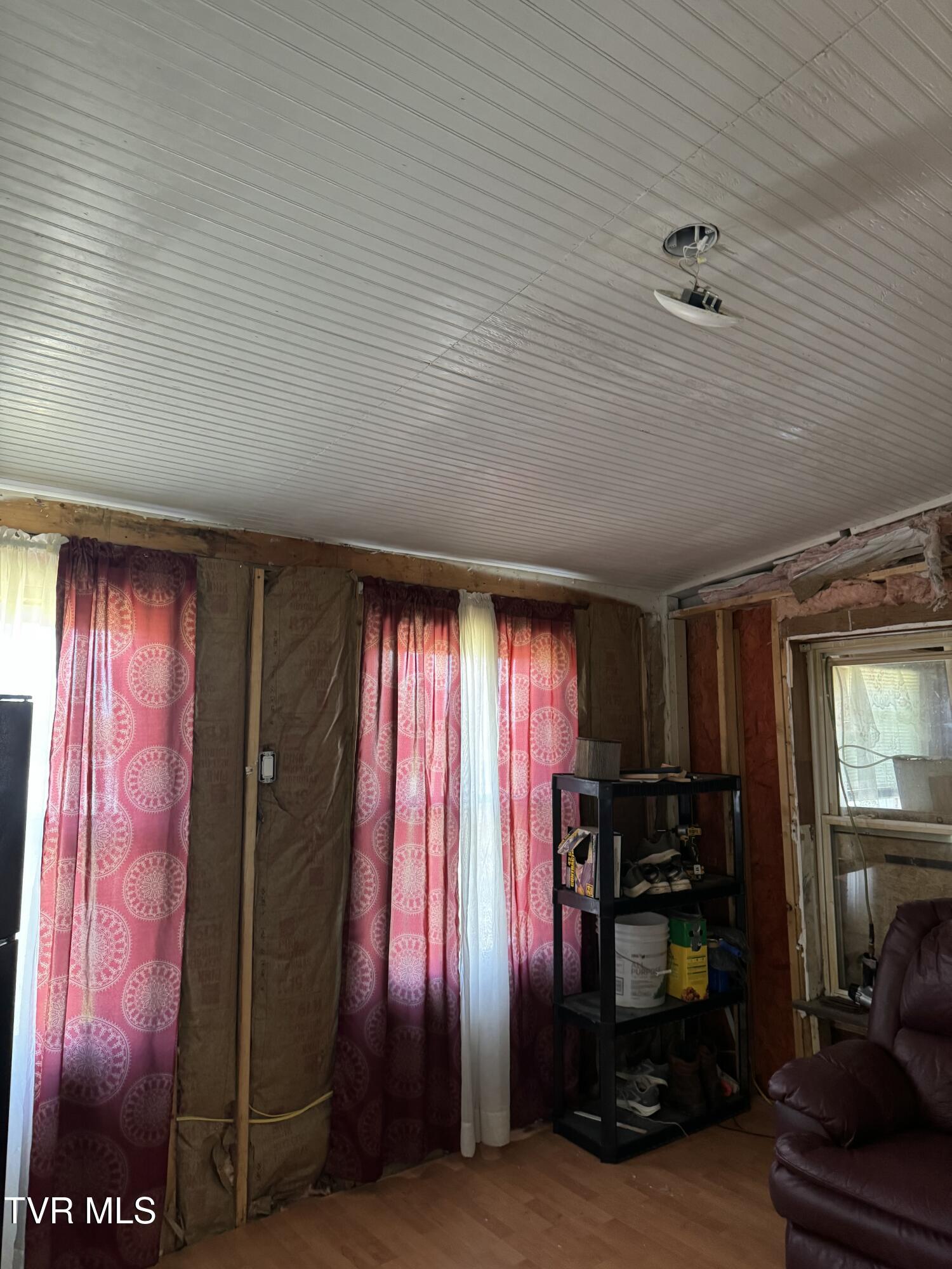 225 Shaw Road Chuckey, TN 37641 - Photo 28 of 51 20260402_153957379_iOS