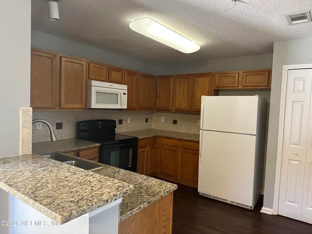 $1,600 | 9595 Amarante Circle, Unit 10, Jacksonville, FL 32257