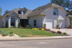 941 River Bend Road Redding, CA 96003 - Photo 1 of 8 Front of Home