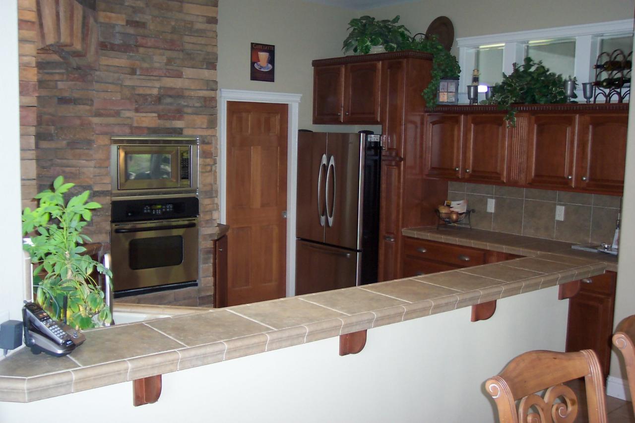 941 River Bend Road Redding, CA 96003 - Photo 6 of 8 Kitchen
