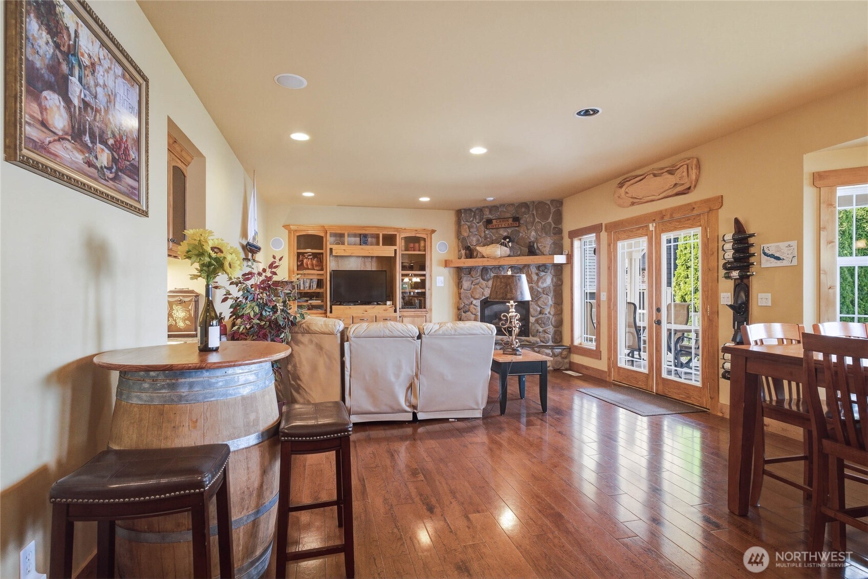 915 South Lakeshore Road Chelan, WA 98816 - Photo 7 of 40