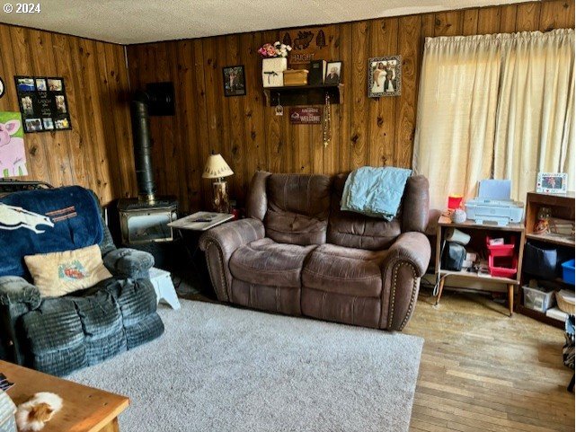 517 1/2 Southwest 13th Street Pendleton, OR 97801 - Photo 5 of 9 a living room with furniture and a window