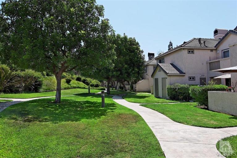 1007 Waltham Road, Unit F Simi Valley, CA 93065 - Photo 27 of 32 a view of a back yard