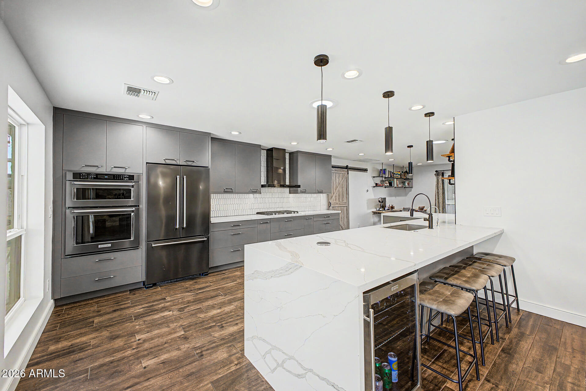 333 East Deepdale Road Phoenix, AZ 85022 - Photo 4 of 62 11 - Deepdale