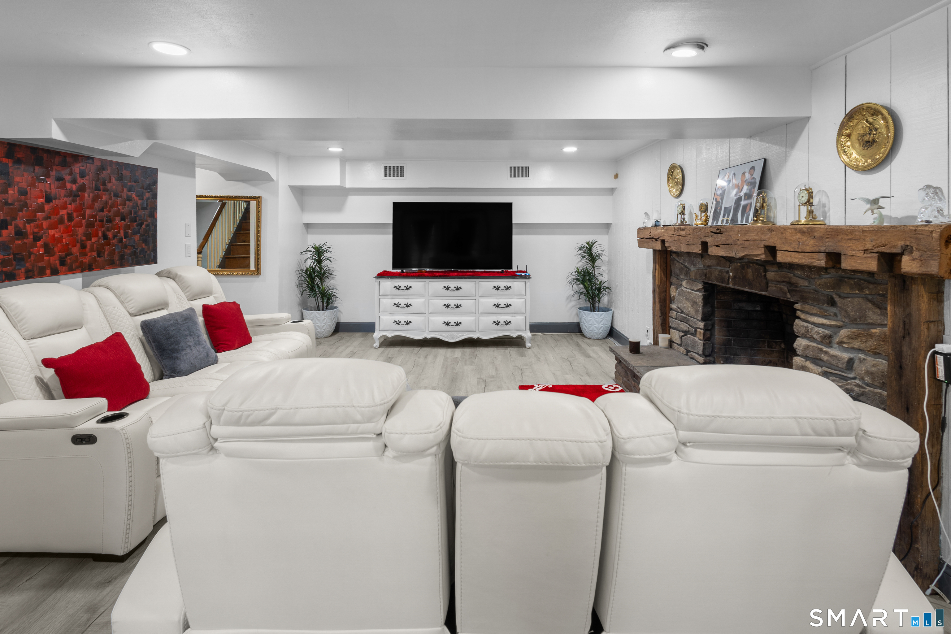 67 Flanders Road Woodbury, CT 06798 - Photo 27 of 37 Gallery Image 27