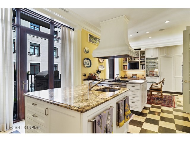 65 East Goethe Street, Unit 5W Chicago, IL 60610 - Photo 8 of 25