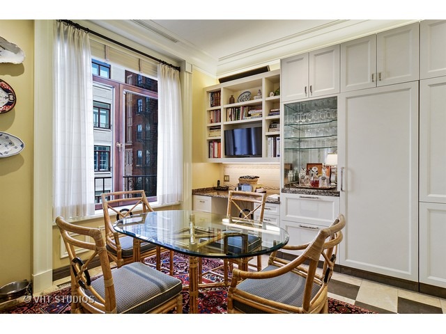 65 East Goethe Street, Unit 5W Chicago, IL 60610 - Photo 10 of 25
