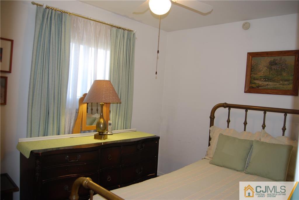 123 Rues Lane East Brunswick, NJ 08816 - Photo 17 of 22 Gallery Image 17