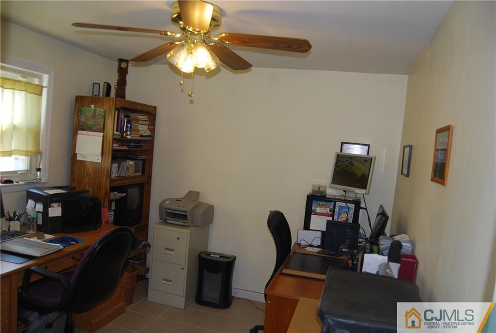 123 Rues Lane East Brunswick, NJ 08816 - Photo 18 of 22 Gallery Image 18