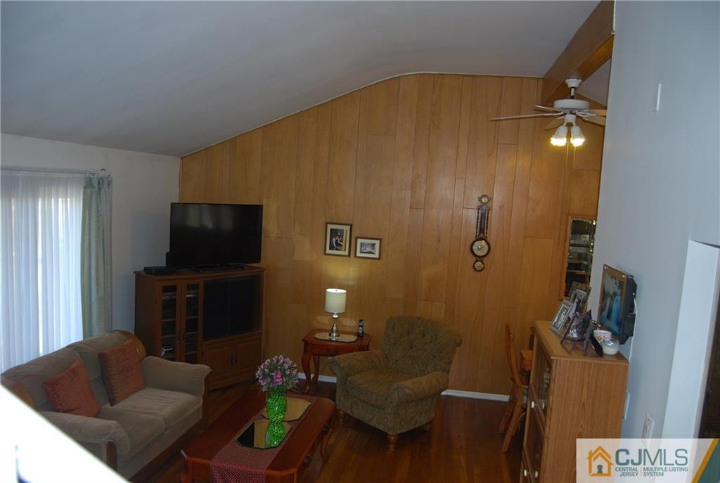 123 Rues Lane East Brunswick, NJ 08816 - Photo 8 of 22 Gallery Image 8
