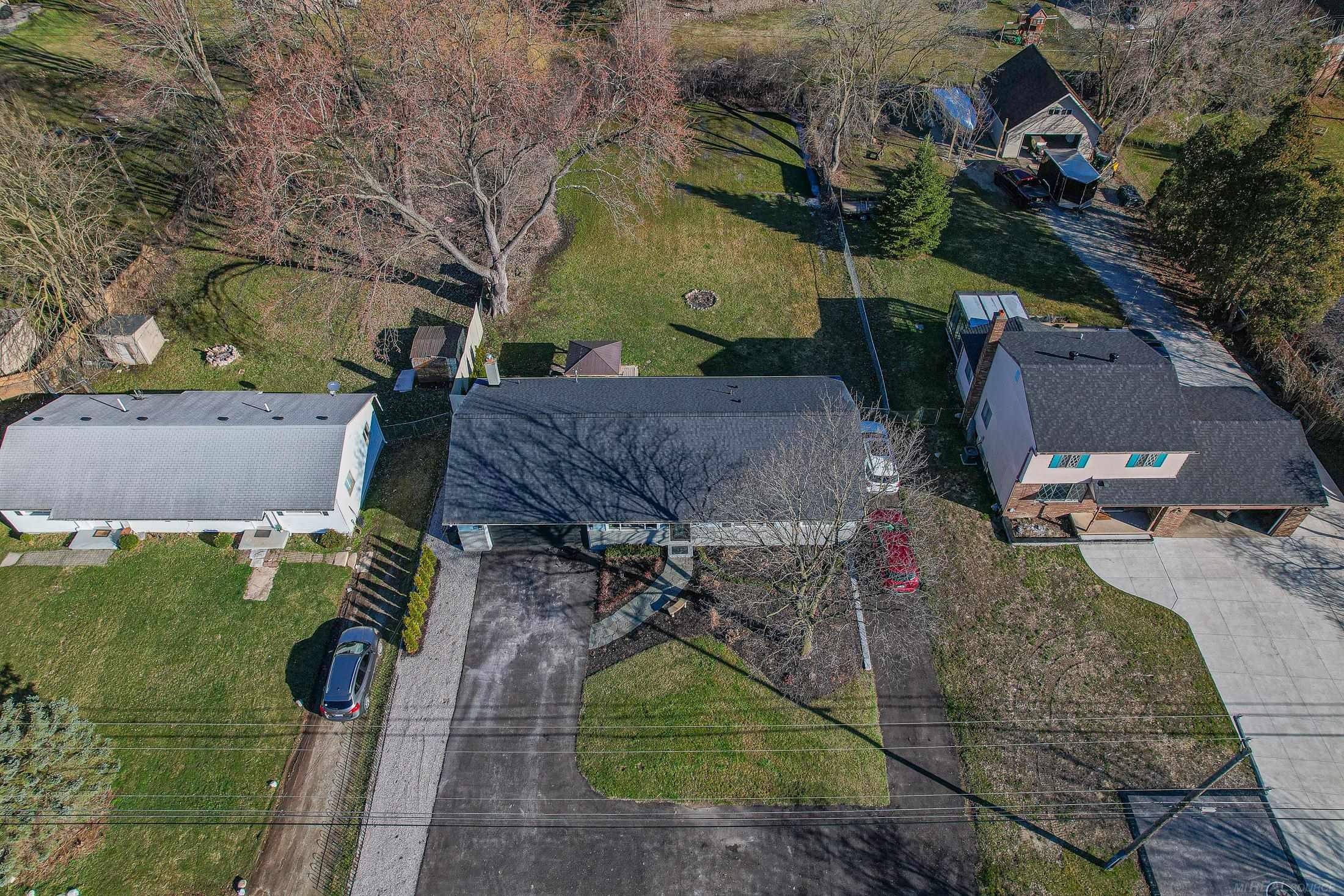 8869 21 Mile Road Utica, MI 48317 - Photo 7 of 22 50135718-d7dc5359-9a76-4a72-a685-5c91eec79d8f.JPG