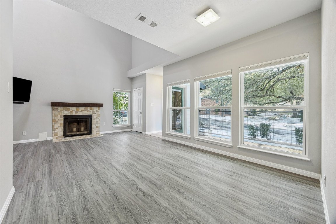 6600 Valleyside Road, Unit D17 Austin, TX 78731 - Photo 1 of 15