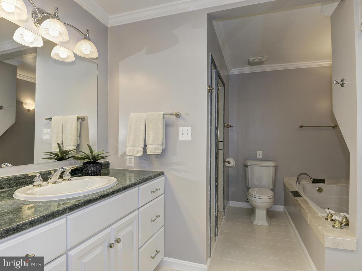 1537 Inlet Court Reston, VA 20190 - Photo 13 of 30 MASTER BATH- SEP TUB, SHOWER