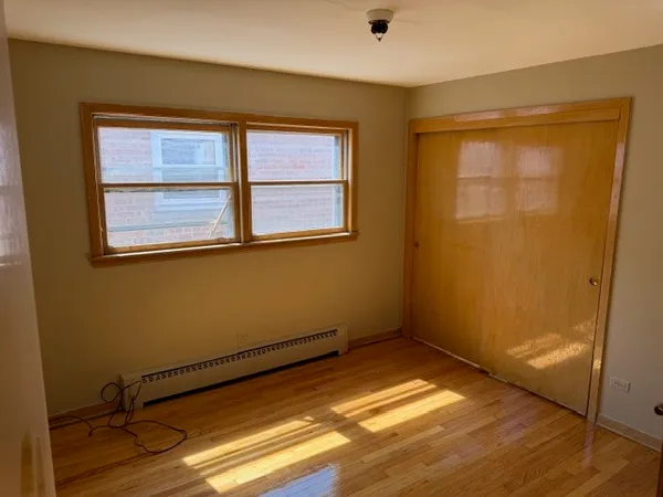 $1,950 | 5556 North Central Avenue, Unit 3, Chicago, IL 60630