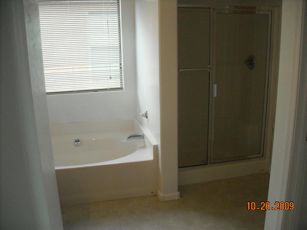 9317 West Cordes Road Tolleson, AZ 85353 - Photo 6 of 6 master bath