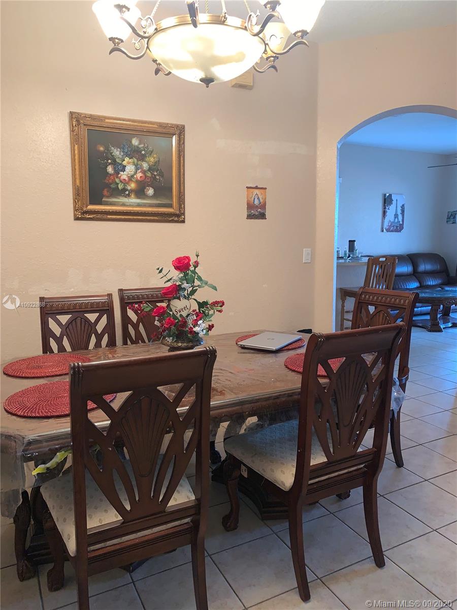 1679 Southwest 154th Path Miami, FL 33185 - Photo 3 of 13 Gallery Image 3
