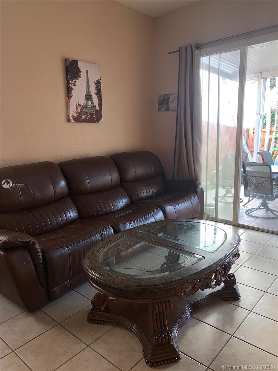 1679 Southwest 154th Path Miami, FL 33185 - Photo 5 of 13 Gallery Image 5