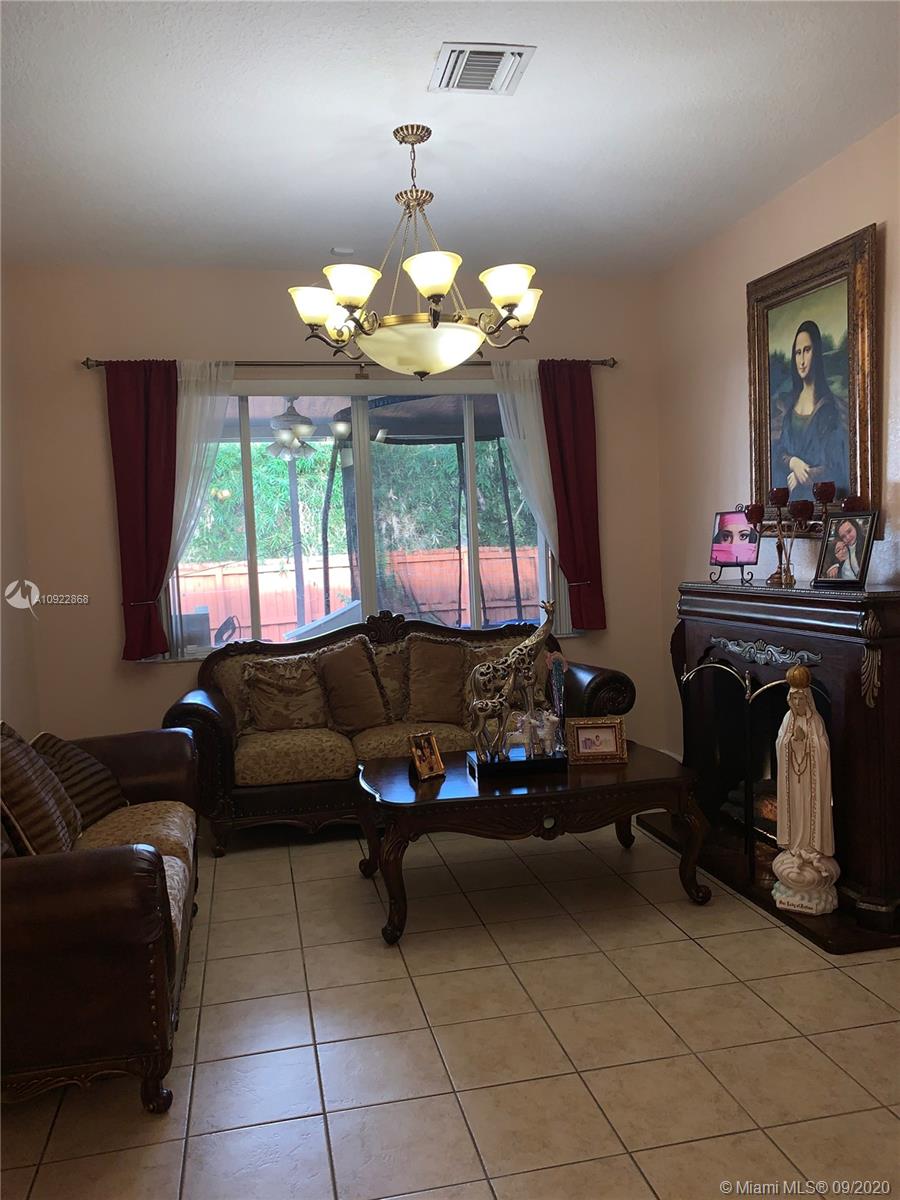 1679 Southwest 154th Path Miami, FL 33185 - Photo 8 of 13 Gallery Image 8