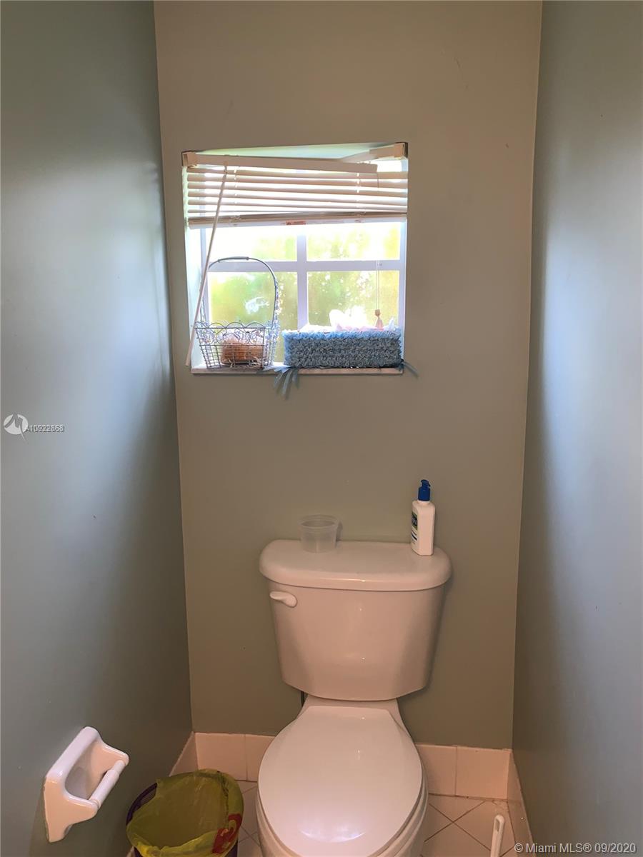 1679 Southwest 154th Path Miami, FL 33185 - Photo 10 of 13 Gallery Image 10