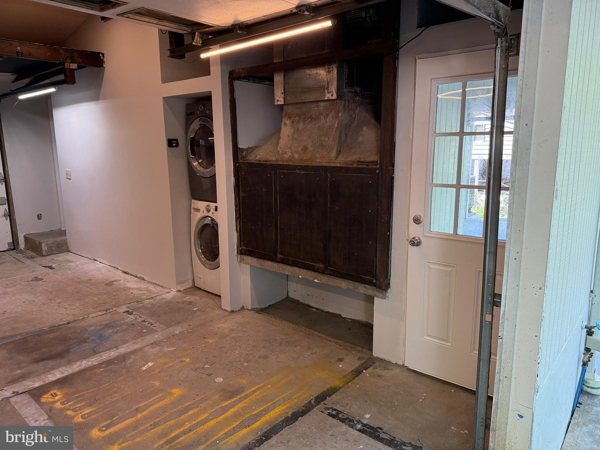 8712 Geren Road Silver Spring, MD 20901 - Photo 64 of 68 Garagem