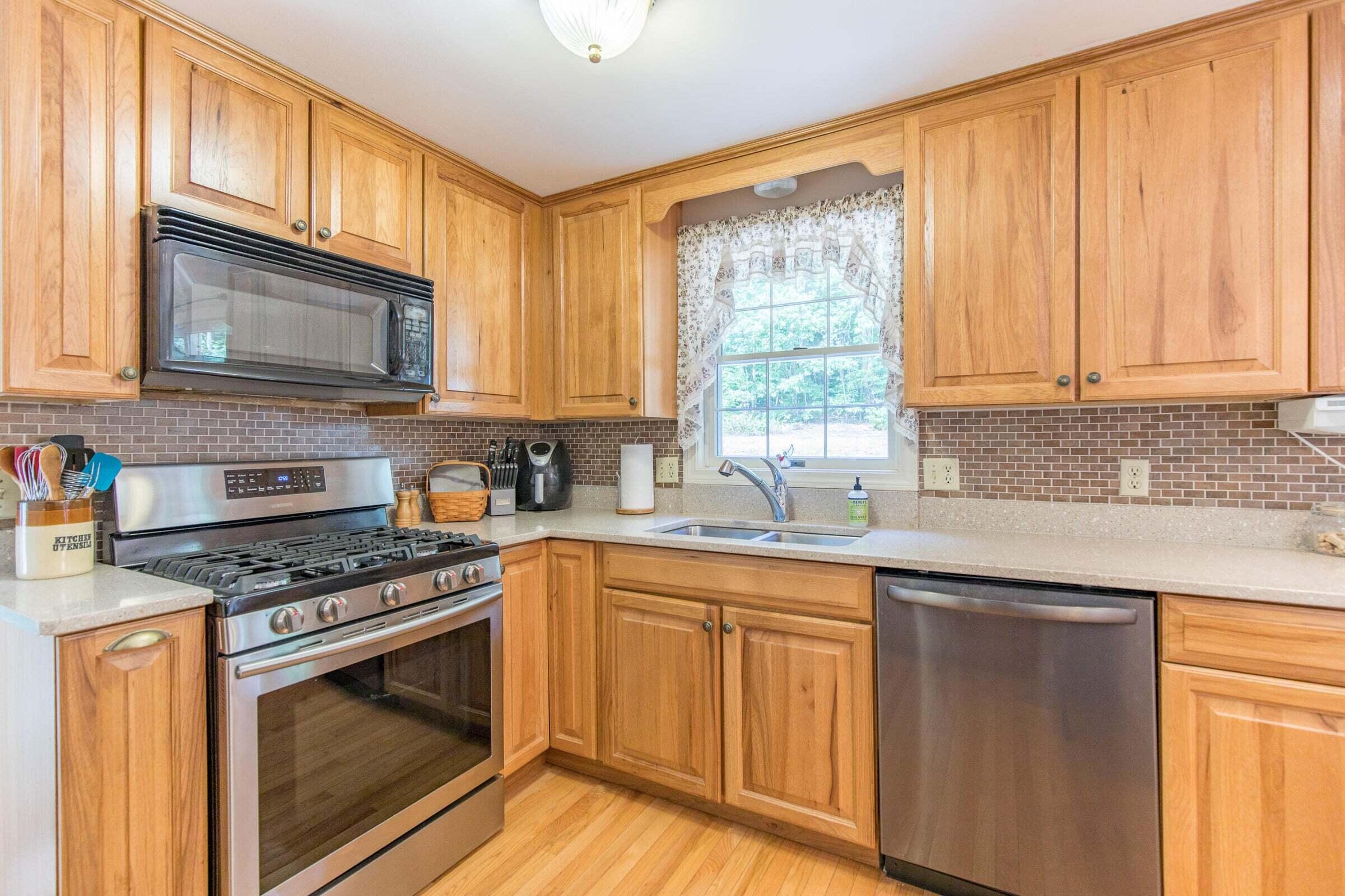 204 Blake Road Standish, ME 04084 - Photo 10 of 42 10