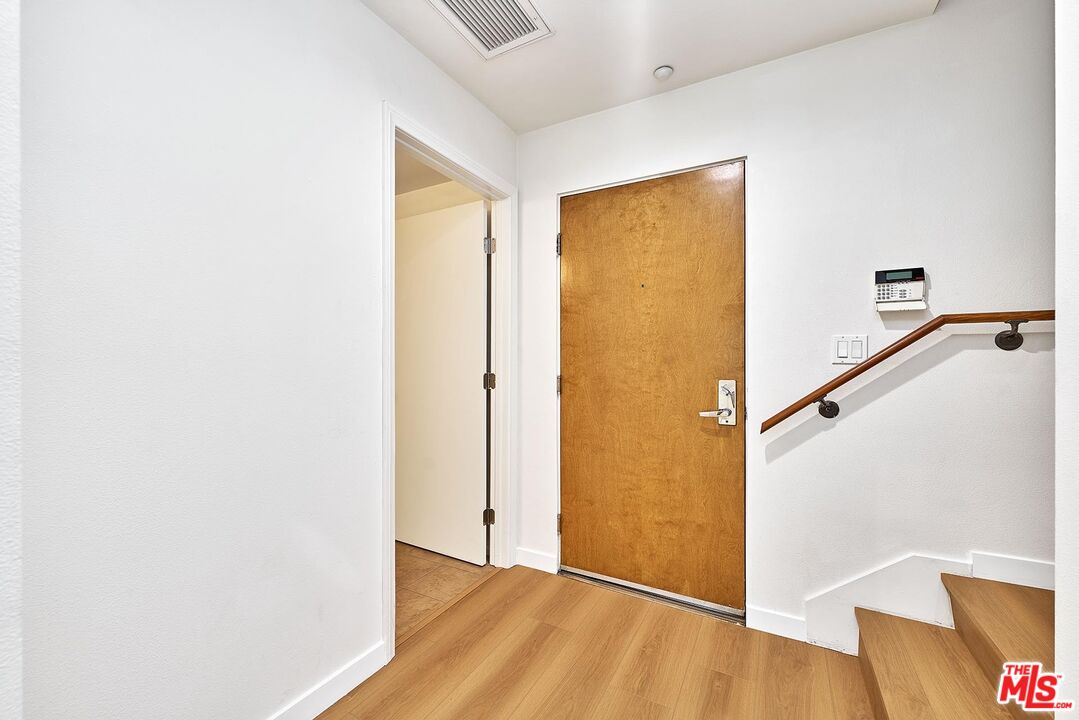 2864 Sunset Place, Unit 203 Los Angeles, CA 90005 - Photo 6 of 21 a view of an front door