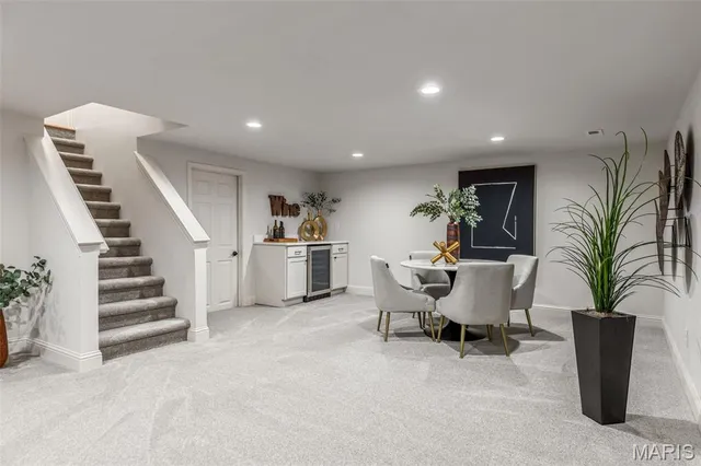 $579,000 | 330 Sudbury Lane, Ballwin, MO 63011