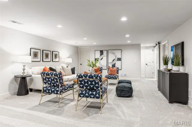 $579,000 | 330 Sudbury Lane, Ballwin, MO 63011