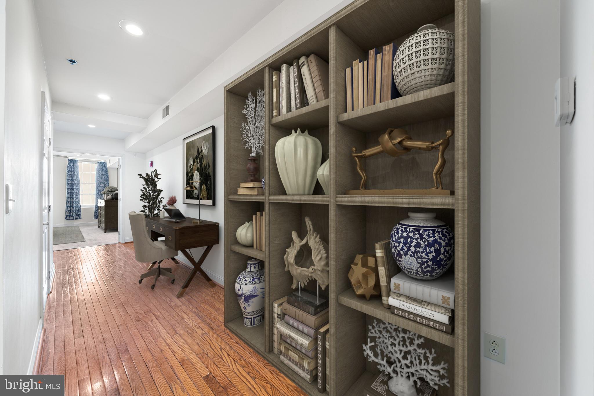 48 North Front Street, Unit 2A Philadelphia, PA 19106 - Photo 4 of 32 Virtually staged home office