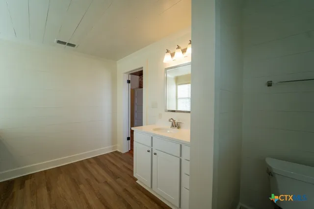 $3,500 | 14851 U Highway, Victoria, TX 77904