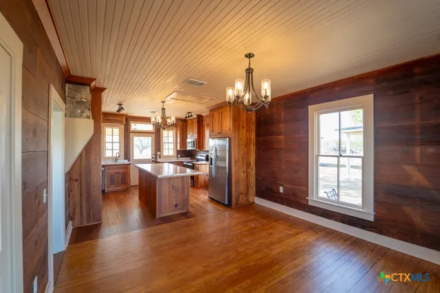 $3,500 | 14851 U Highway, Victoria, TX 77904