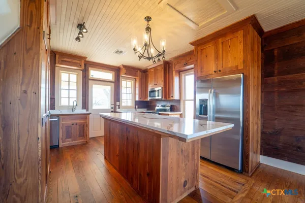 $3,500 | 14851 U Highway, Victoria, TX 77904