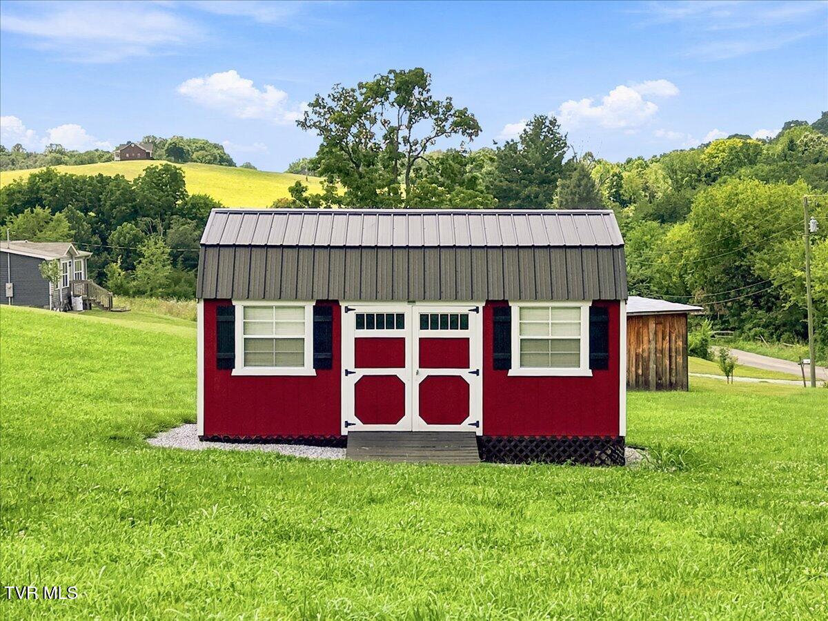 900 Gregg Mill Road Greeneville, TN 37743 - Photo 8 of 46 Storage Shed