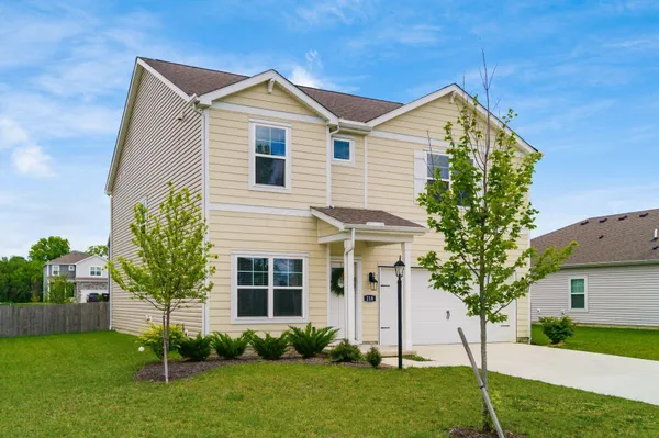 $449,900 | 218 Sterndale Drive, Pickerington, OH 43147