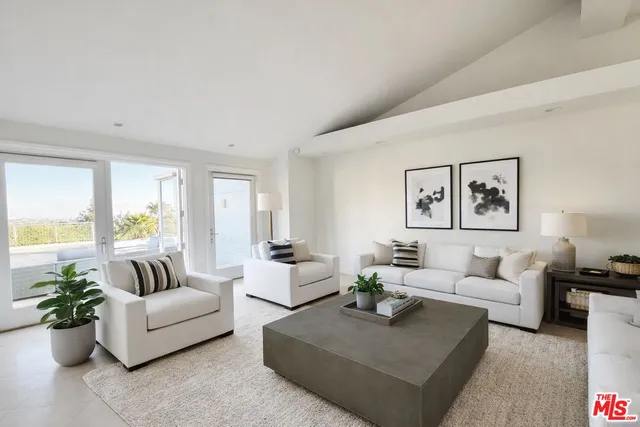 $9,585 | 1148 Las Pulgas Road, Los Angeles, CA 90272