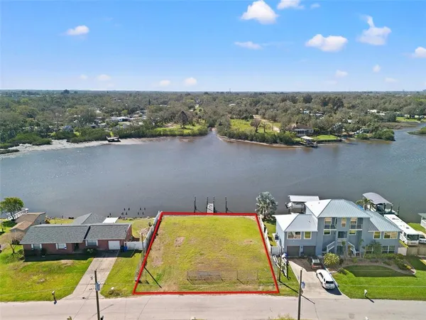 $294,000 | 8603 Magnolia Street, Gibsonton, FL 33534