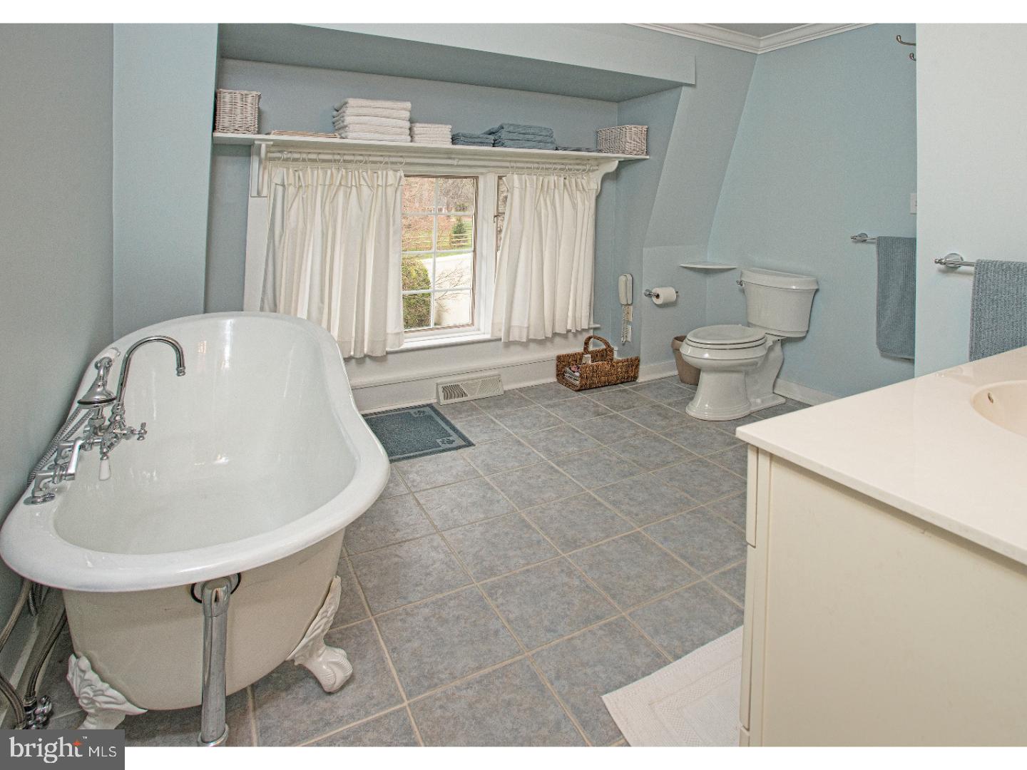 208 Haystack Lane Wilmington, DE 19807 - Photo 19 of 25 Master Bathroom